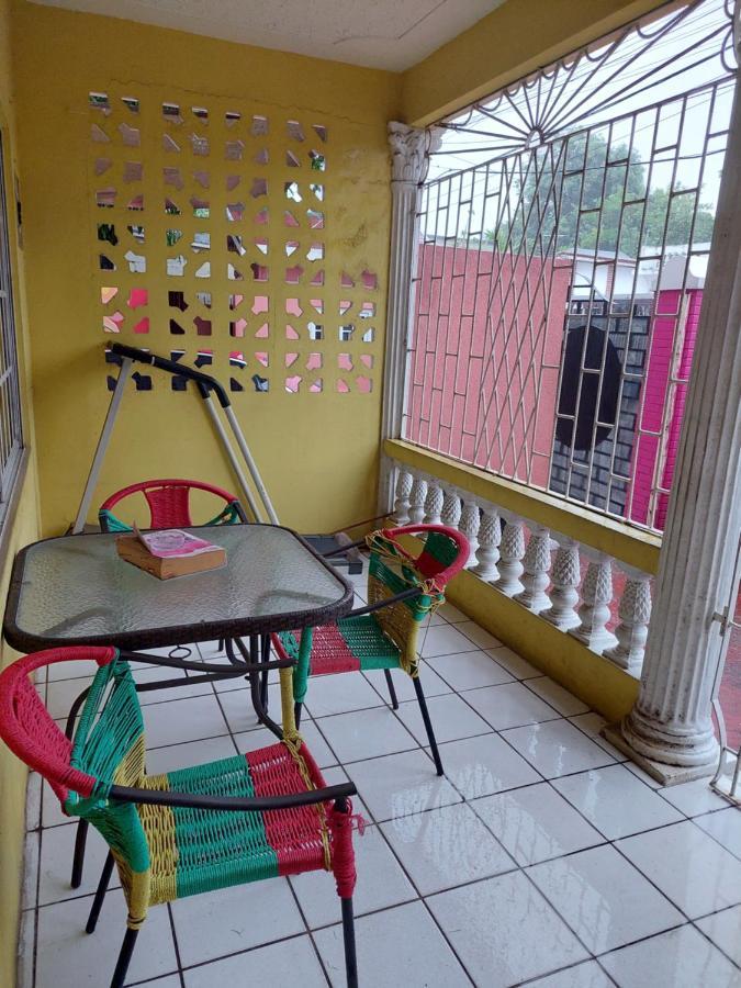 Dancehall Hostel 金斯敦 外观 照片