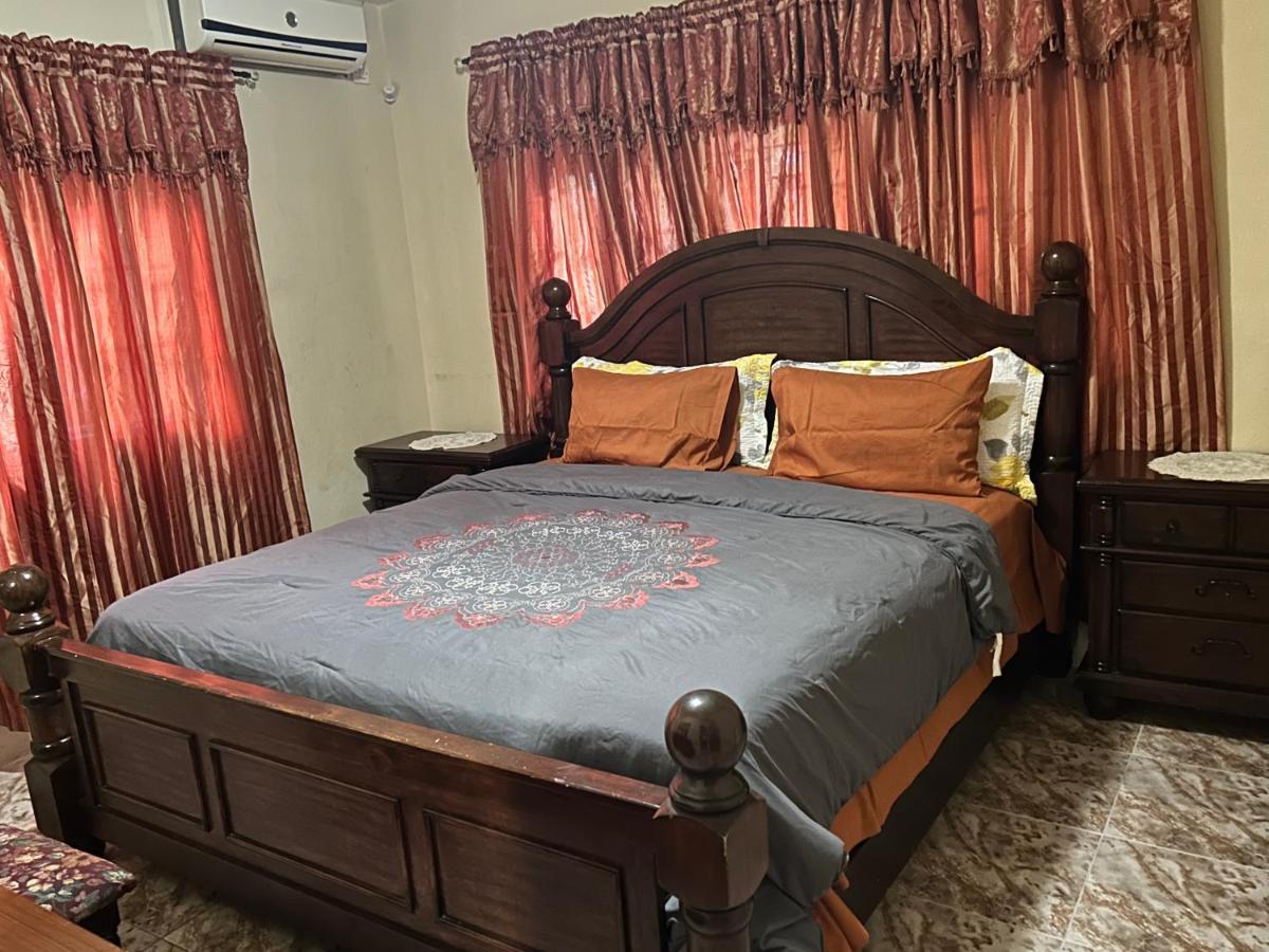 Dancehall Hostel 金斯敦 外观 照片