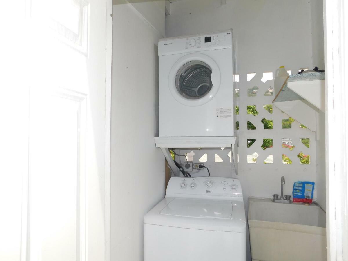 Dancehall Hostel 金斯敦 外观 照片